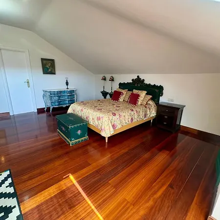 Casa A Xesteira Bed & Breakfast *